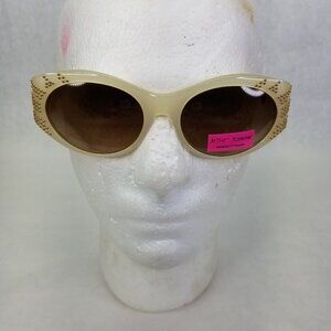 Betsey Johnson Sunglasses Pearlized White Plastic Cat Eye Gold Studs Size Small